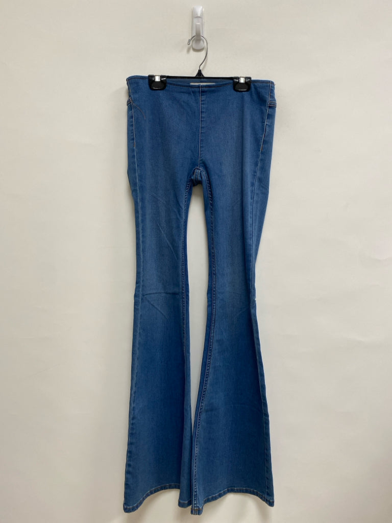 We The Free Size 26 Light Blue Pull-on Ladies Jeans