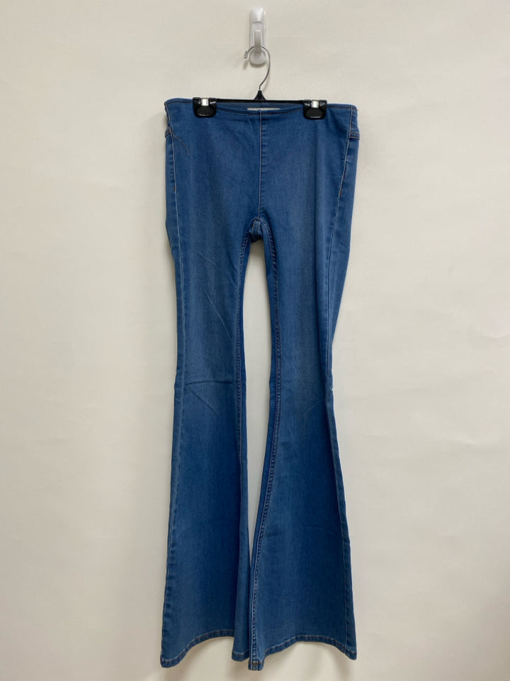 We The Free Size 26 Light Blue Pull-on Ladies Jeans