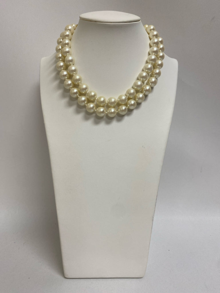 Pearl Color Gold Color Necklace