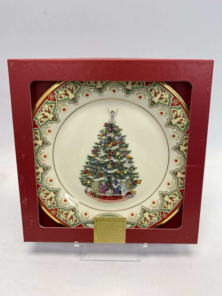 Lenox Cream Green/Multi Christmas Decorative Plate