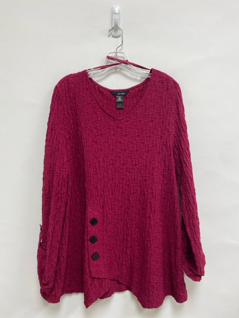 Ali Miles  SIZE  1X Raspberry Black Buttons Tunic Plus Size Top
