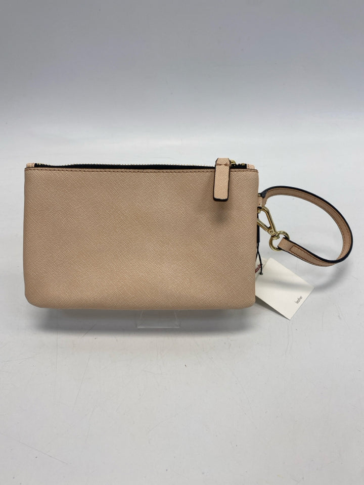 NWT Calvin Klein Peach Wristlet