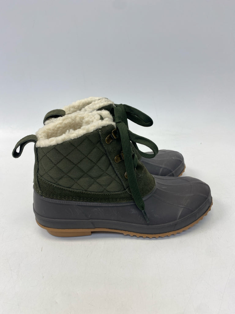 US Shoe Size 9 Olive Green Lace-up Boots