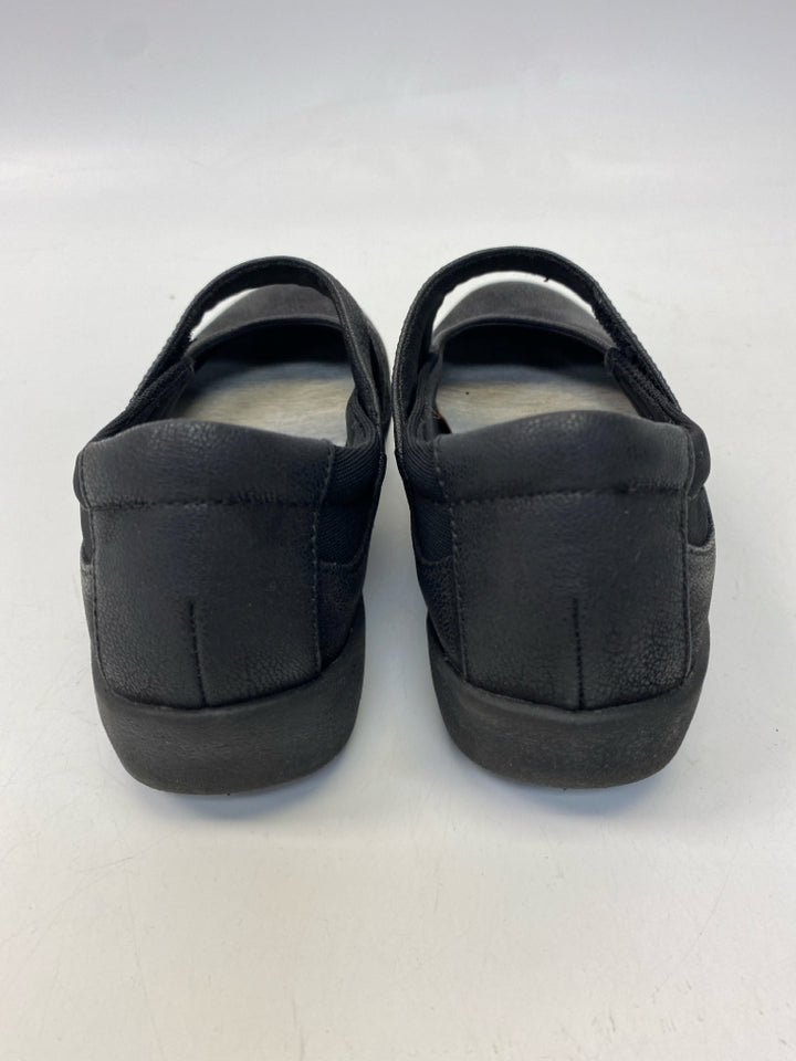 Clarks US Size 7 Black Flats