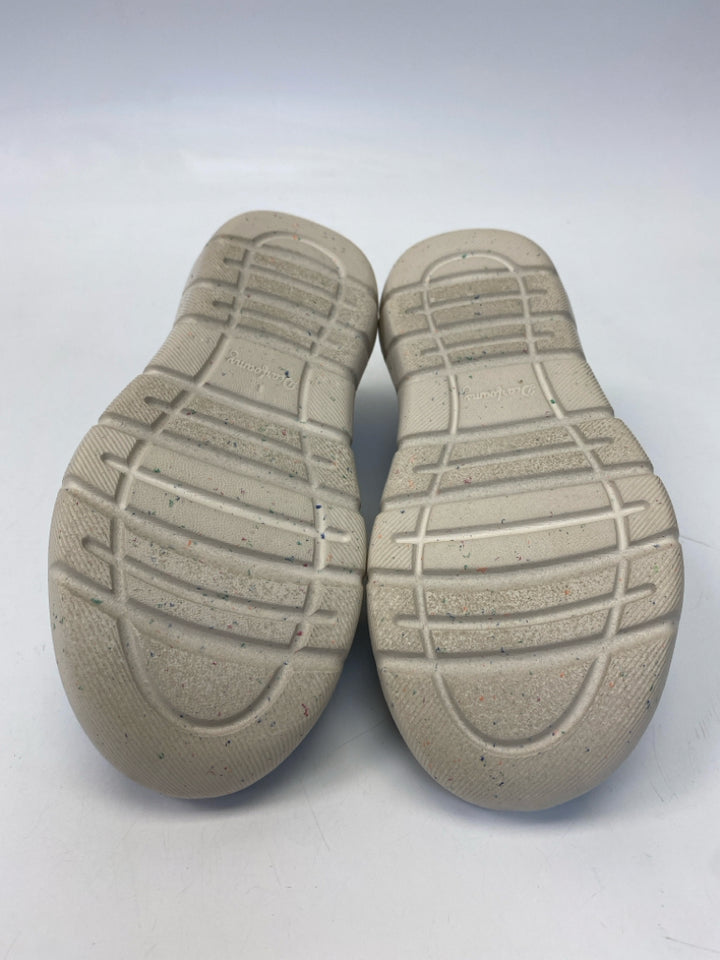 NWOT Dearfoams  Size 7 Black Slippers