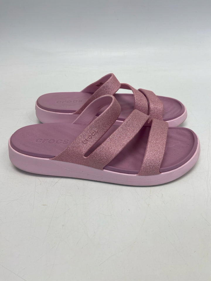 Crocs  Size 8 Pink Glitter Sandals