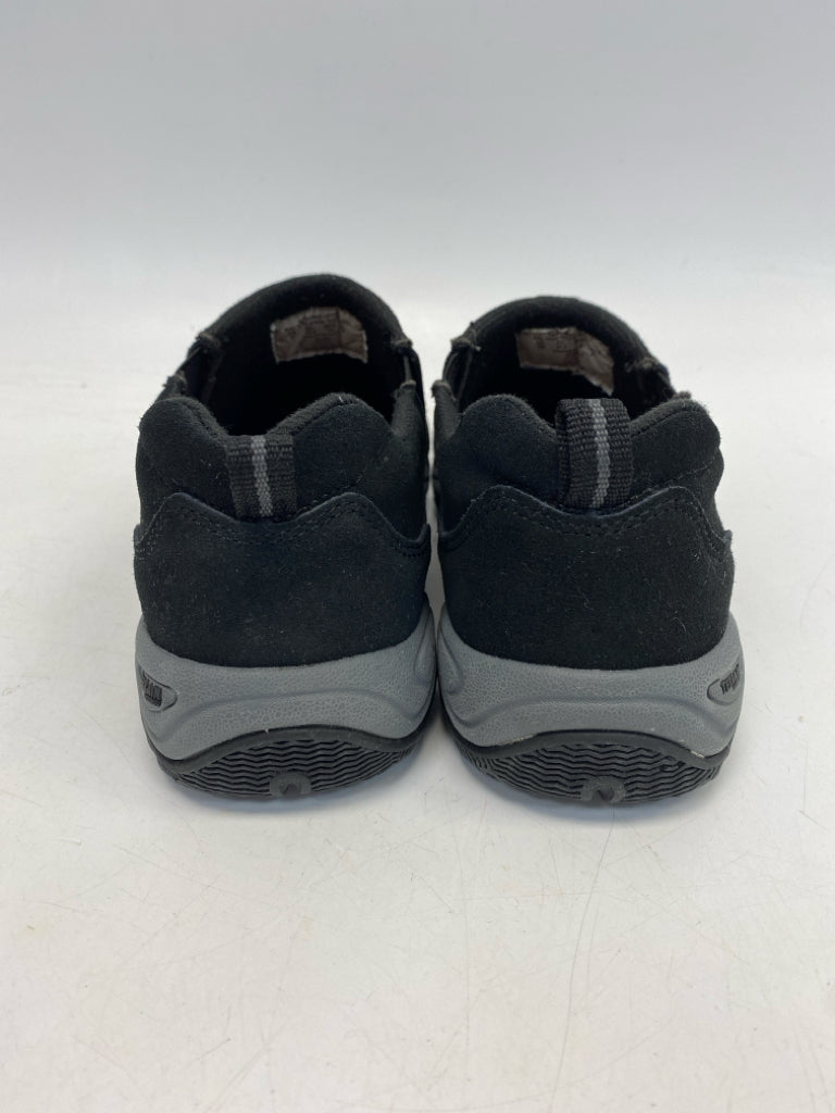 Size 7 Black Sneakers