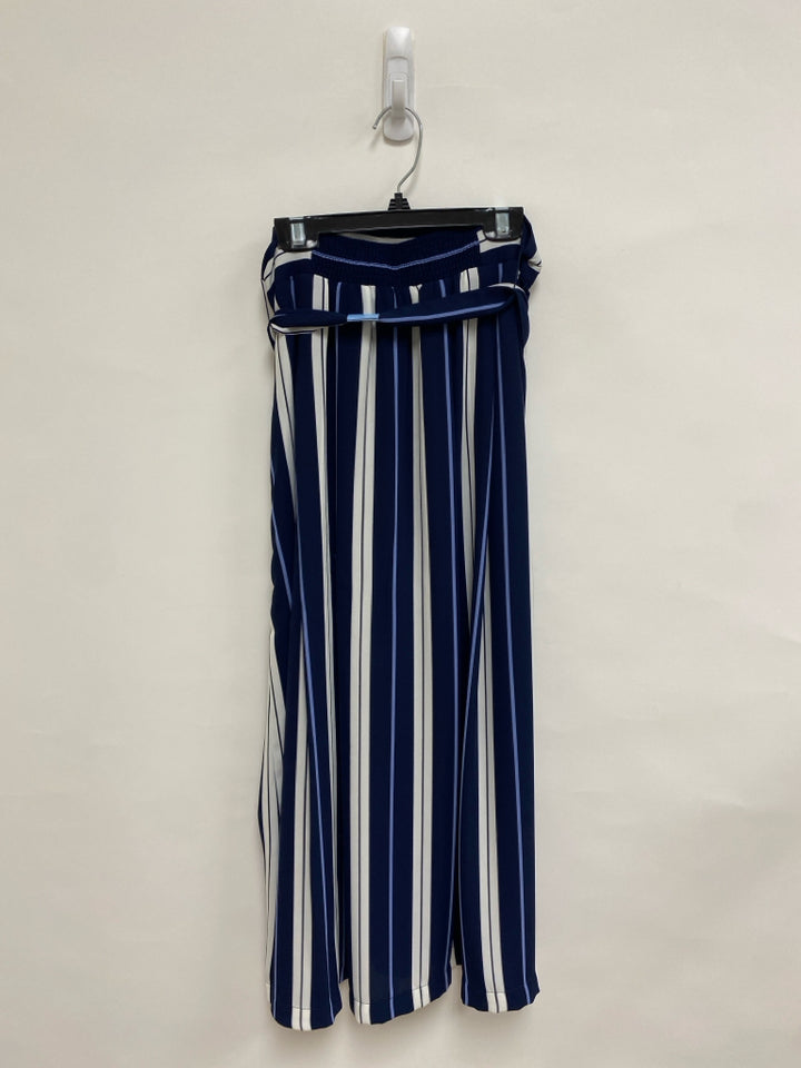 Wht House/Blk Mkt Size 4 Navy White Striped Ladies Skirt