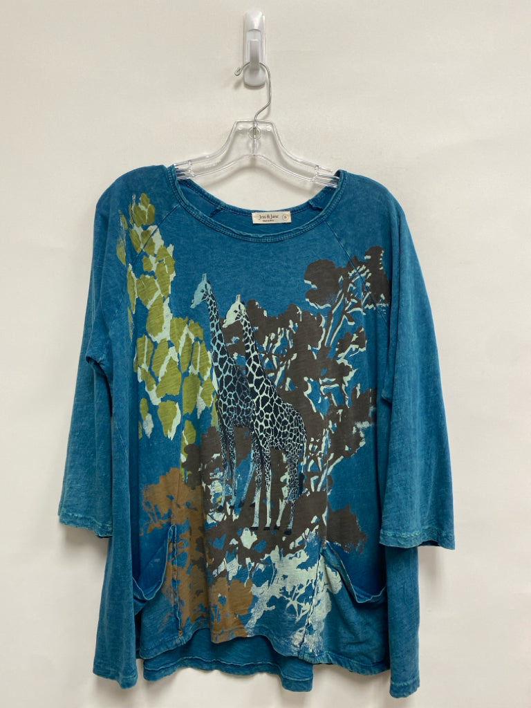 Jess &amp; Jane Size S Dark Blue Brown/Green Giraffe Ladies Top