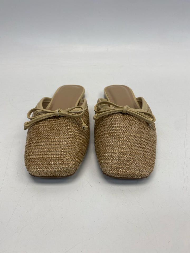 NWOT Shu Shop  Size 6.5 Brown Woven Mules