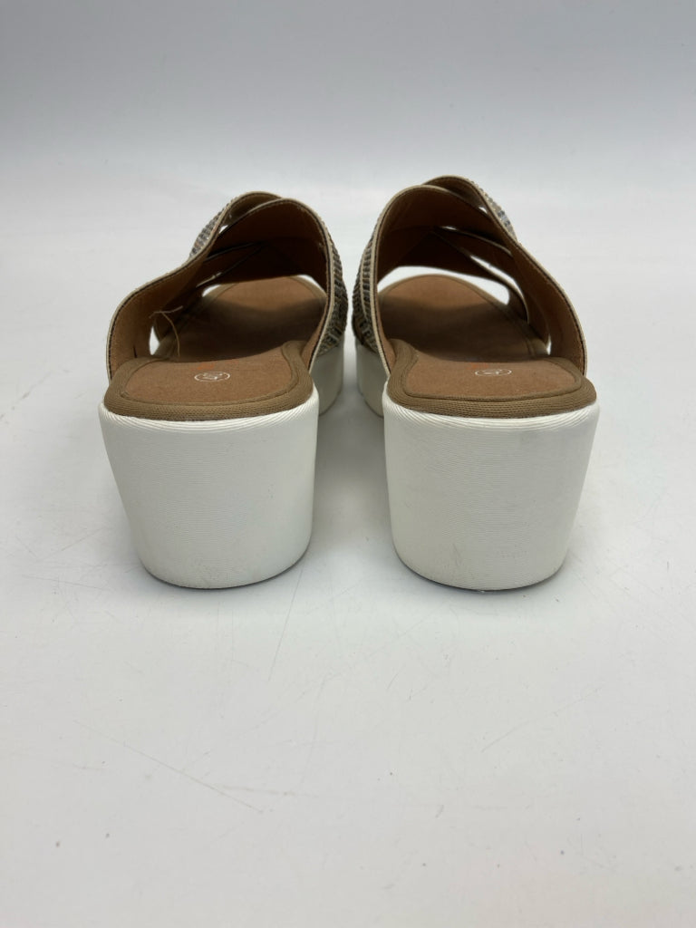 Bernie Mev  Size 40 Tan Gold/Silver Studded Sandals