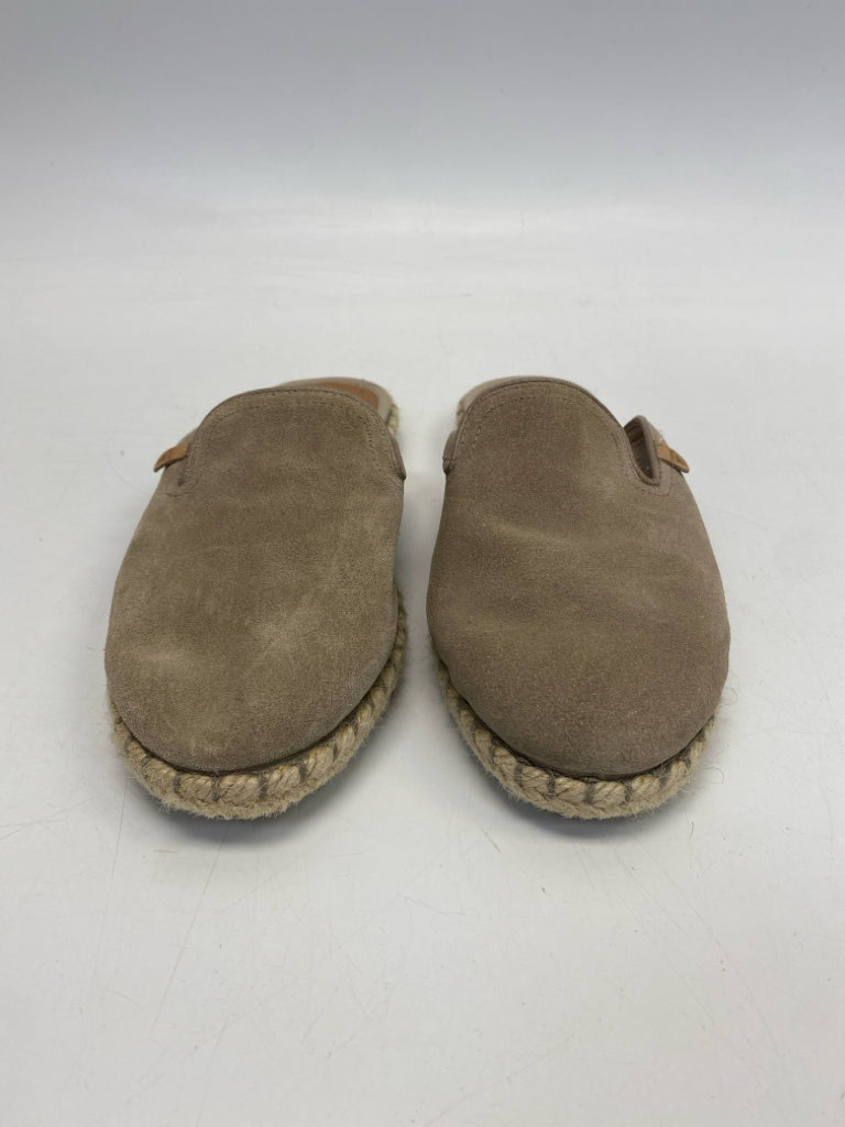 7 Diamonds Clothing Co.  Size 7.5 Tan Sandals