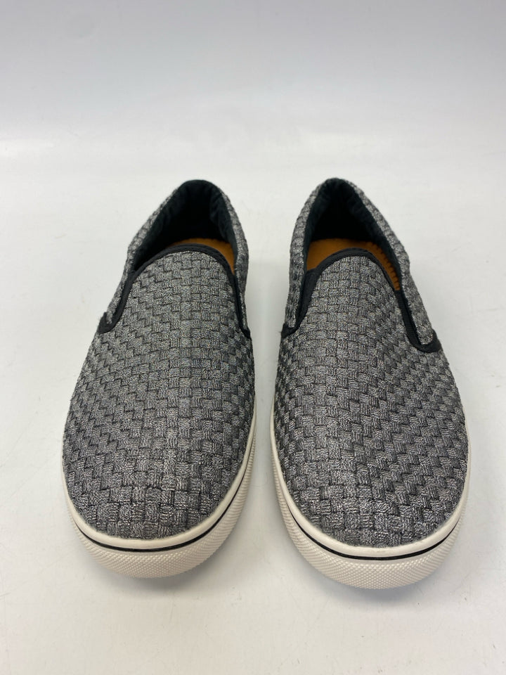 NWOT Bernie Mev  Size 40 Silver Woven Sneakers