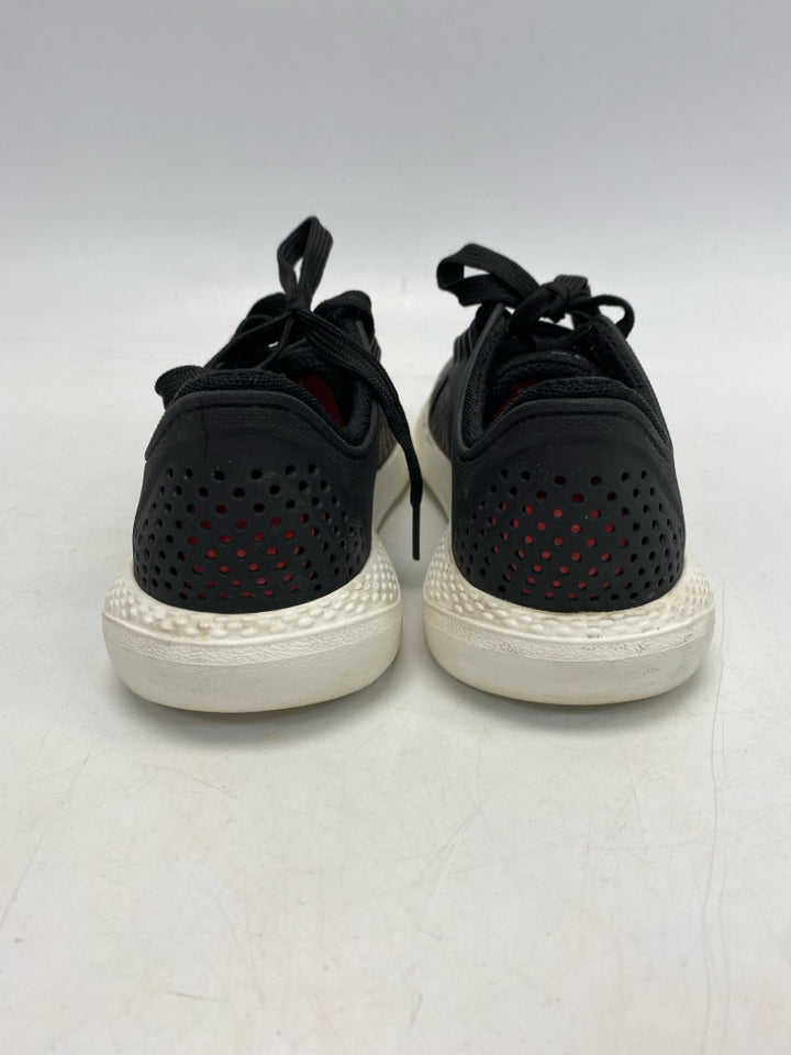 Crocs  Size 7 Black Lace-up Sneakers