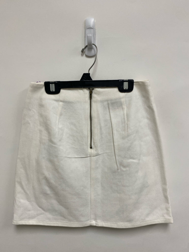 NWT Mi ami Size XS White Orange/Blue Embroidered Denim Ladies Skirt