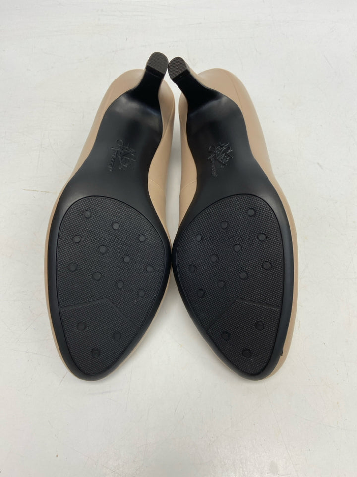 NWOT Life Stride  Size 10 Tan Heels