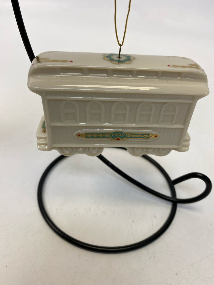 Lenox  Ornament Train Dining Car