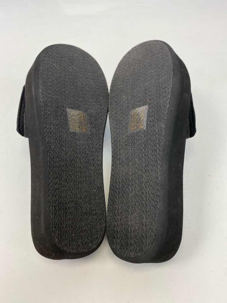 NWOT Michael Kors  Size 8 Black Shimmery Sandals