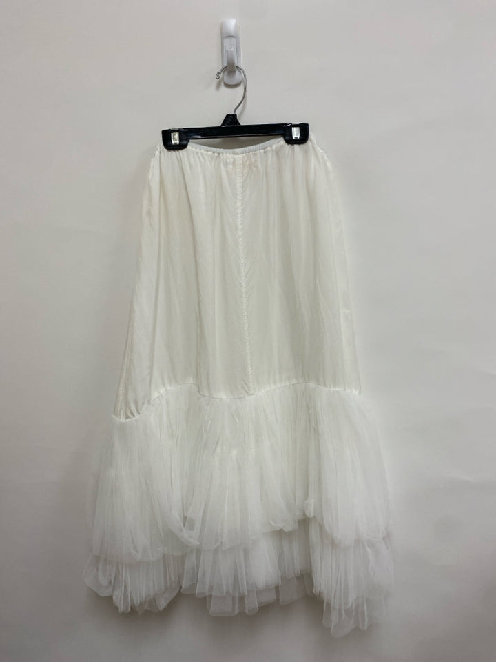 Size XL White Tulle Ladies Slip