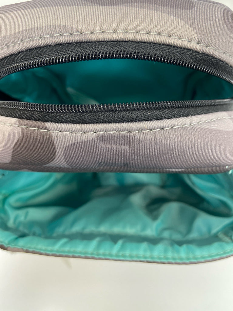 NWT Corkcicle Gray Black Camouflage Neoprene Crossbody