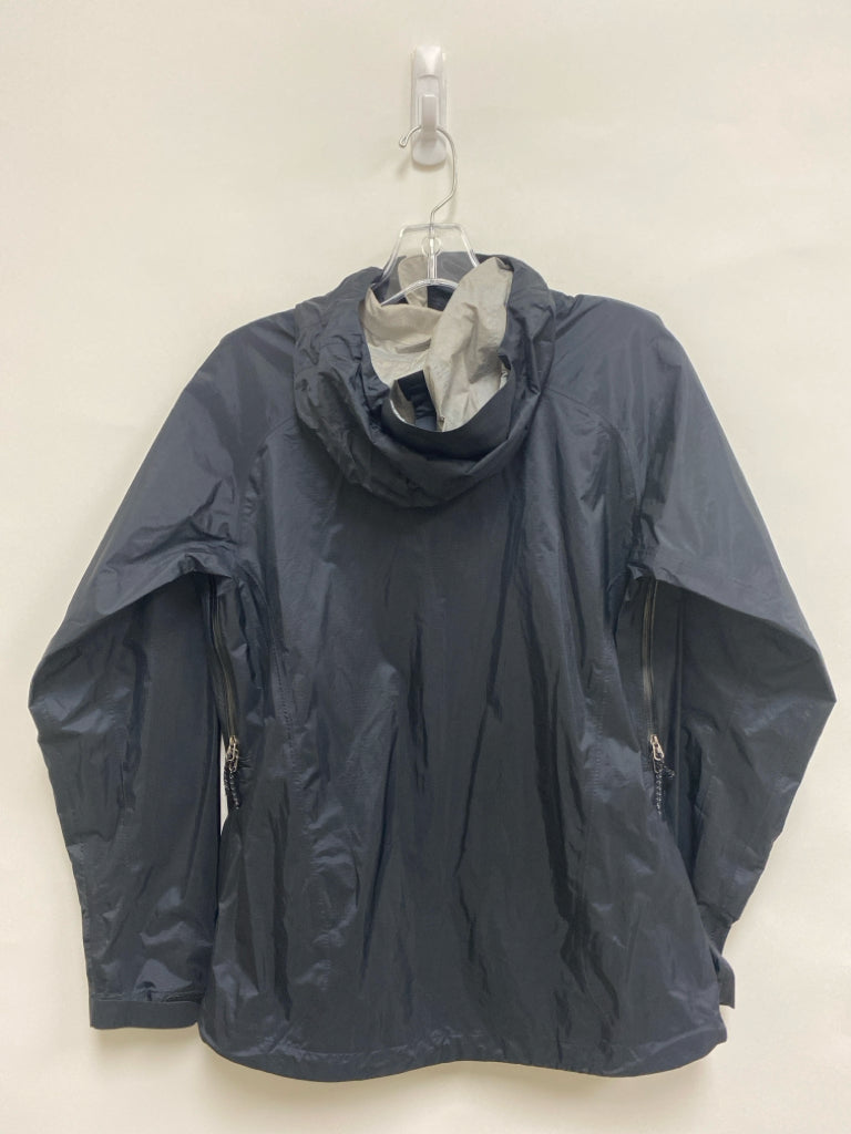 Patagonia Size XS Black Hooded Zip Down Ladies Jacket