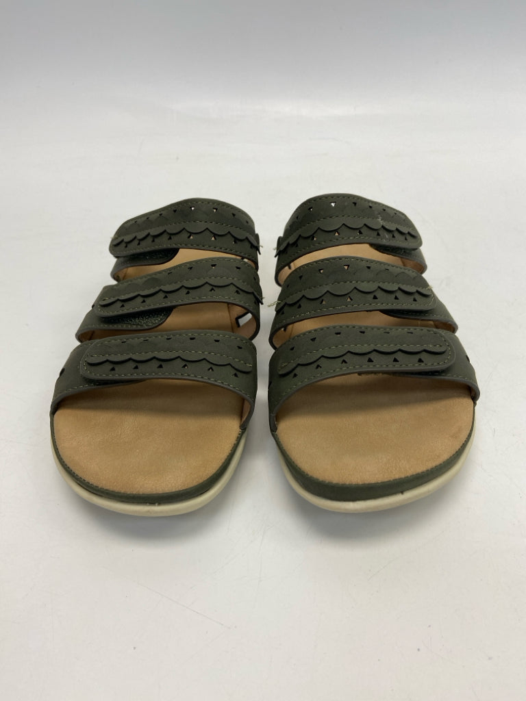 Taryn Rose  Size 9.5 Dark Olive Sandals