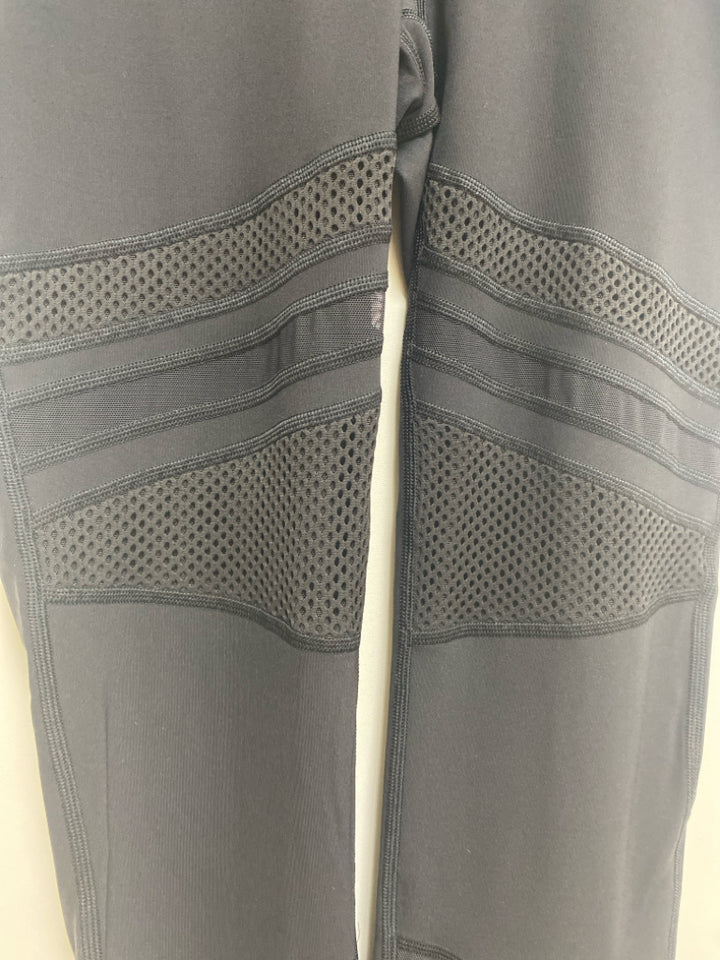 Lululemon Size 6 Black Athletic Leggings