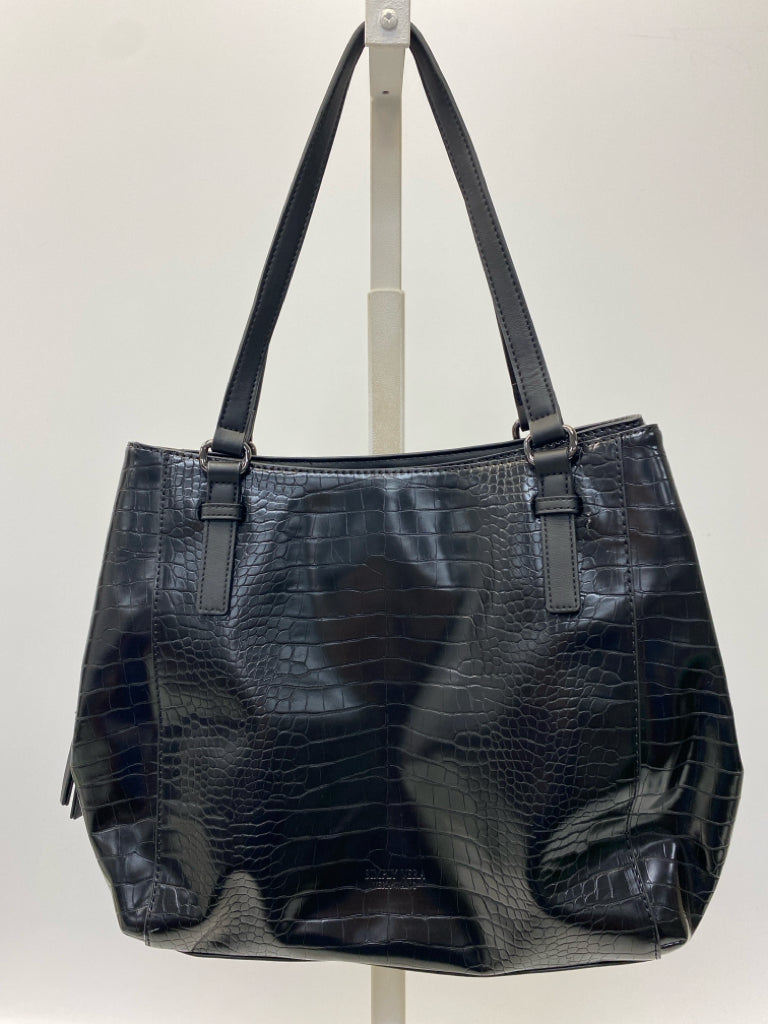 Simply Vera Black Embossed Handbag