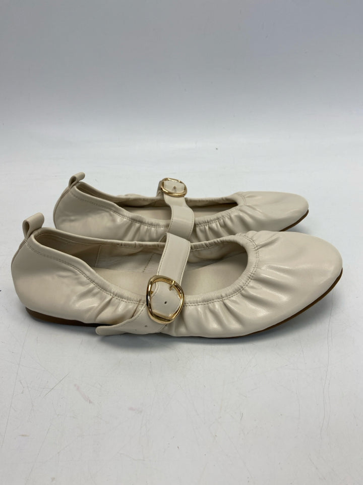 Size 10 Cream Flats