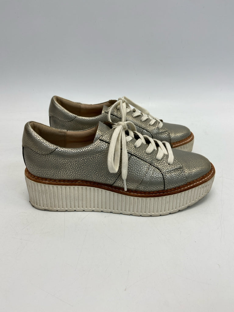 Dolce Vita  Size 9 Pewter Cream Lace-up Sneakers